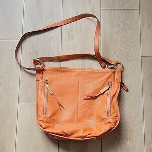 B Makowsky Leather Handbag / Crossbody Bag